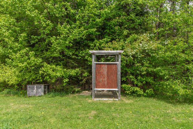 29 Dashney Road, Burke, VT 05832