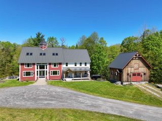 29 Dashney Road, Burke, VT 05832