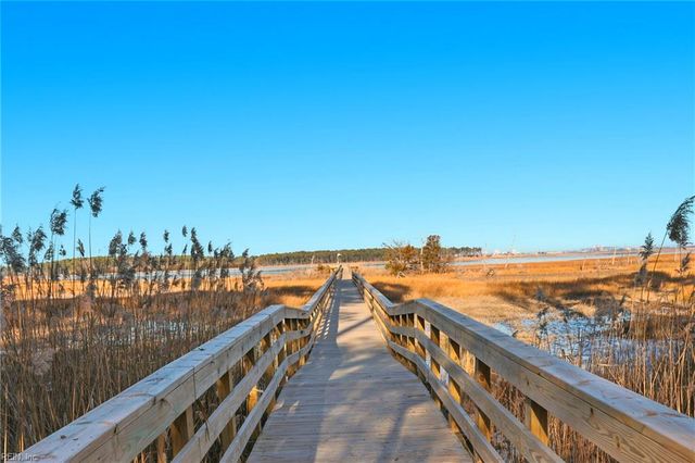 409 Founders Pointe TRL, Carrollton, VA 23314