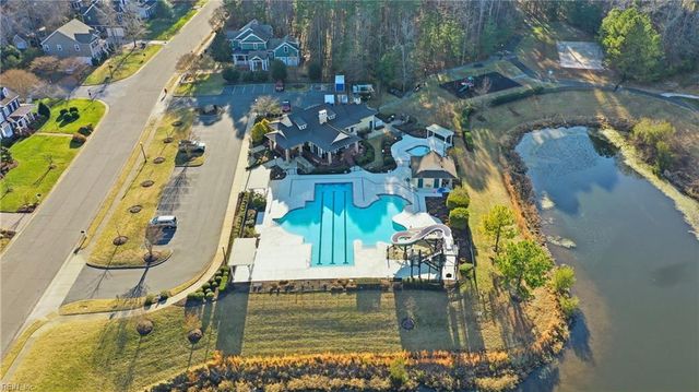 409 Founders Pointe TRL, Carrollton, VA 23314