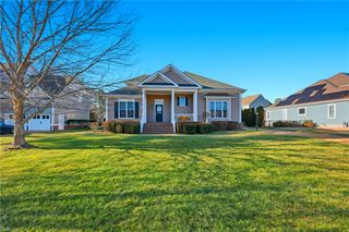 409 Founders Pointe TRL, Carrollton, VA 23314