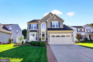 16 WOOD LARK DR, Mount Laurel, NJ 08054