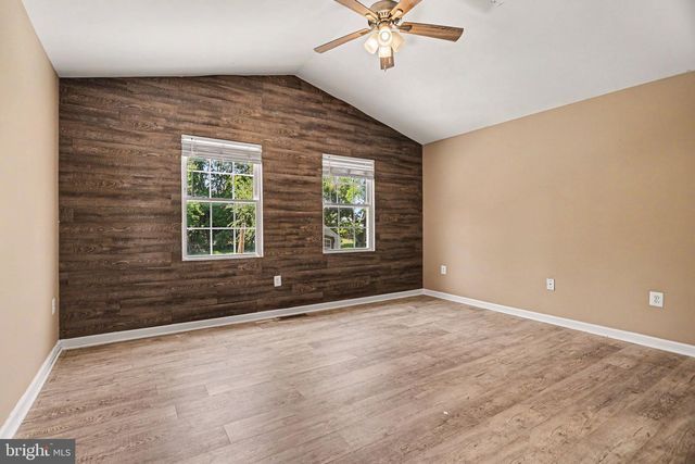 56 RED BIRD LN, Gettysburg, PA 17325