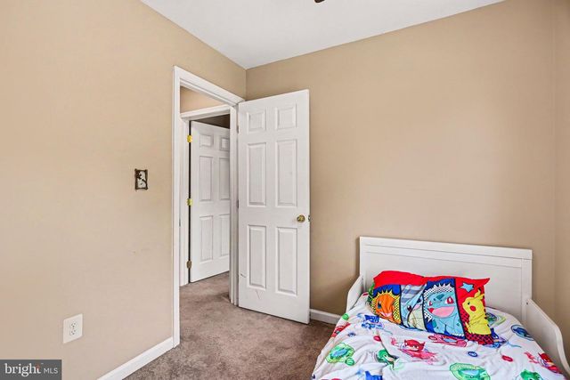 56 RED BIRD LN, Gettysburg, PA 17325