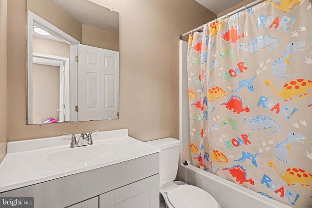 56 RED BIRD LN, Gettysburg, PA 17325