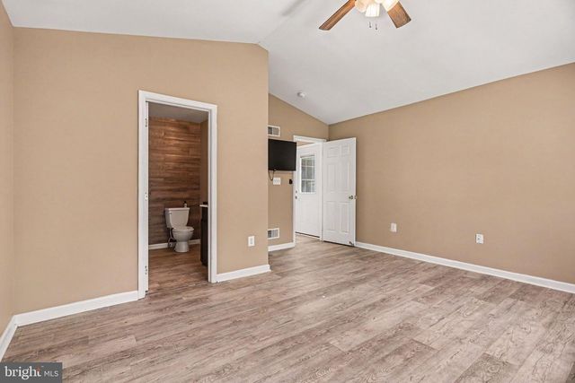 56 RED BIRD LN, Gettysburg, PA 17325