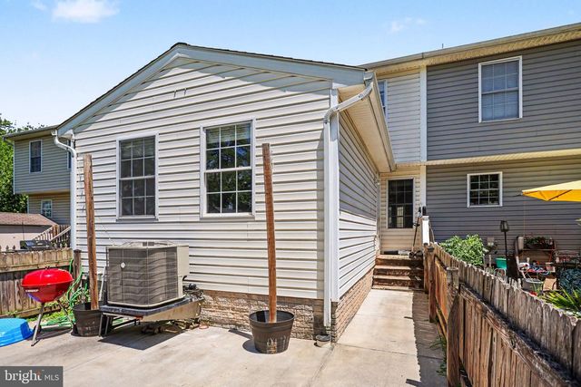 56 RED BIRD LN, Gettysburg, PA 17325