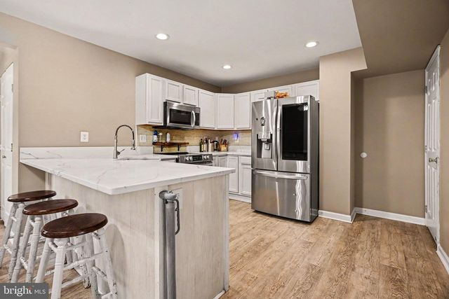 56 RED BIRD LN, Gettysburg, PA 17325