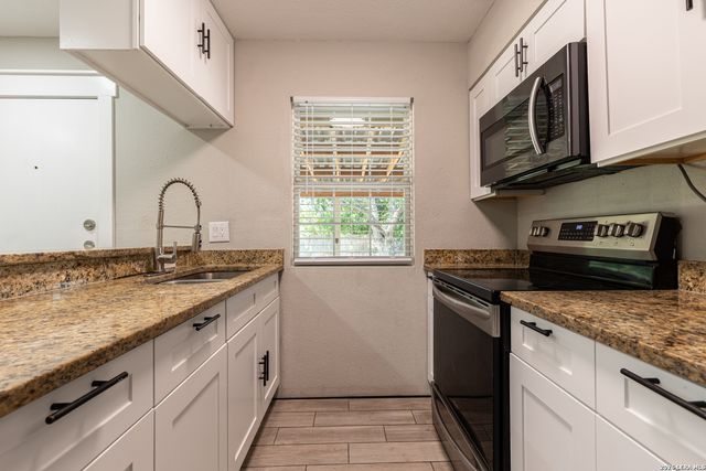 1423 Northglen, San Antonio, TX 78227