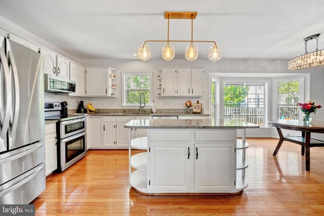 14453 N SLOPE ST, Centreville, VA 20120