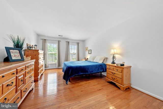 14453 N SLOPE ST, Centreville, VA 20120