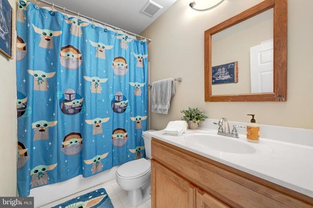 14453 N SLOPE ST, Centreville, VA 20120