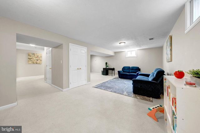 14453 N SLOPE ST, Centreville, VA 20120