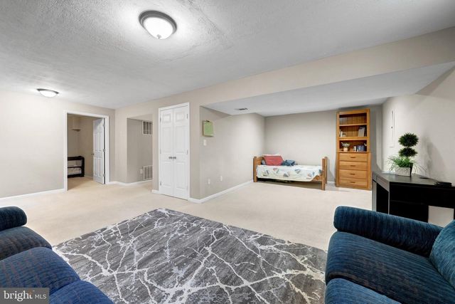 14453 N SLOPE ST, Centreville, VA 20120