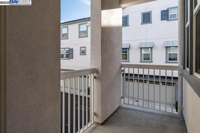 37468 Bowline Rd, Newark, CA 94560