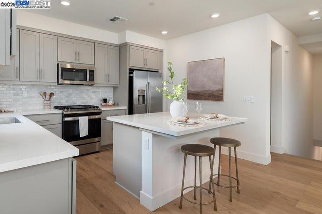 37468 Bowline Rd, Newark, CA 94560