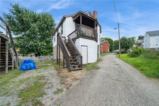 715 1/2 Armstrong 1/2, Apollo Boro, PA 15613