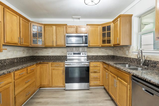 220 Michael Avenue, Mary Esther, FL 32569