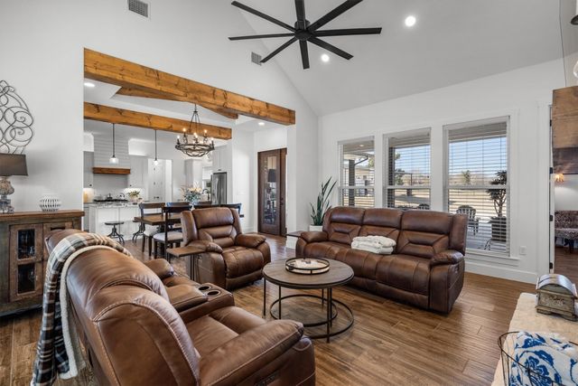 165 Quail Ridge Court, Decatur, TX 76234