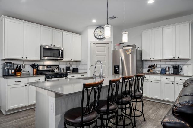 6903 Amber Cliff Lane, Richmond, TX 77469