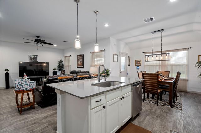 6903 Amber Cliff Lane, Richmond, TX 77469