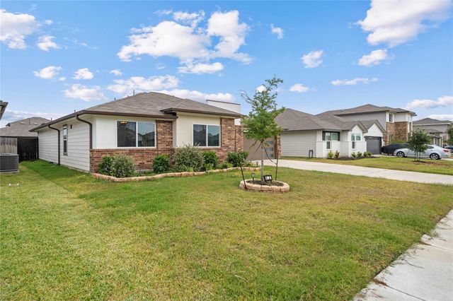 6903 Amber Cliff Lane, Richmond, TX 77469