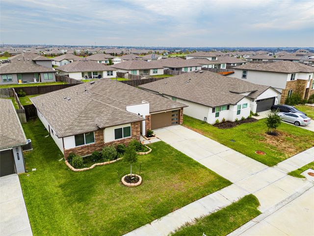 6903 Amber Cliff Lane, Richmond, TX 77469