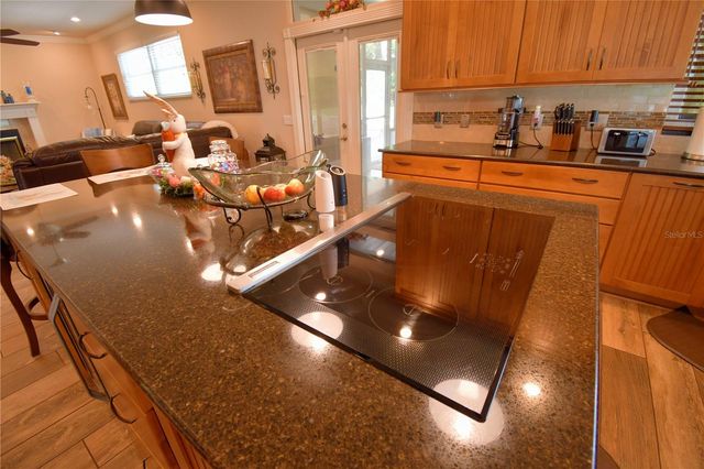 2000 LAKE ARIANA BOULEVARD, Auburndale, FL 33823