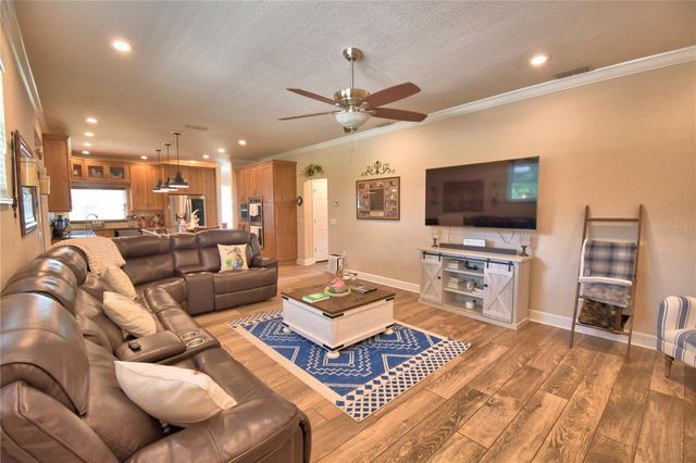 2000 LAKE ARIANA BOULEVARD, Auburndale, FL 33823