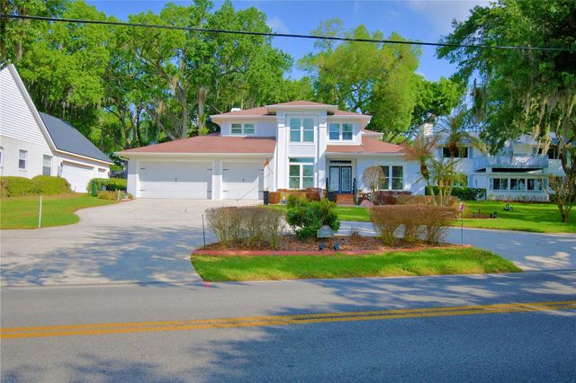 2000 LAKE ARIANA BOULEVARD, Auburndale, FL 33823