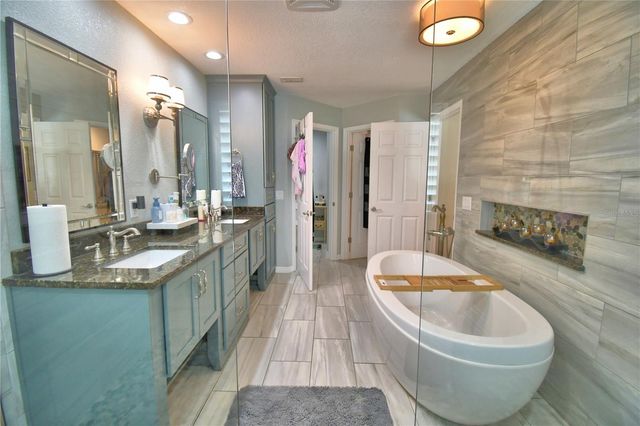 2000 LAKE ARIANA BOULEVARD, Auburndale, FL 33823