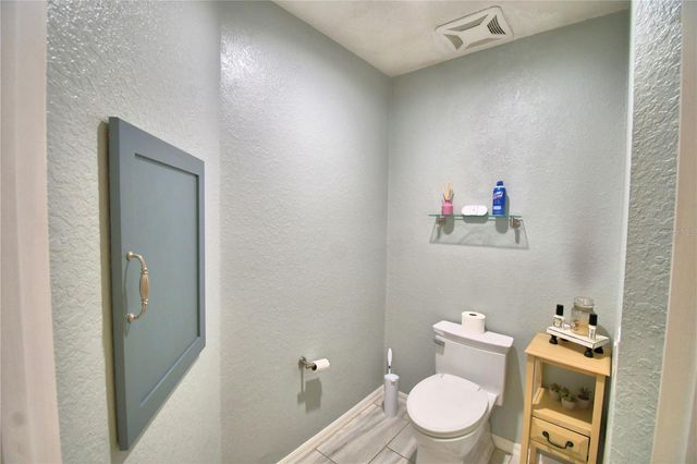 2000 LAKE ARIANA BOULEVARD, Auburndale, FL 33823