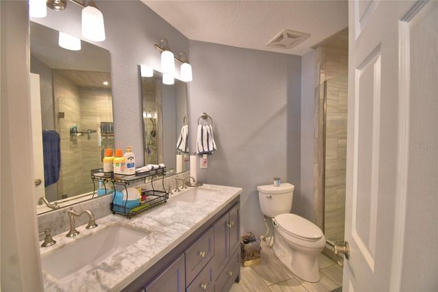 2000 LAKE ARIANA BOULEVARD, Auburndale, FL 33823