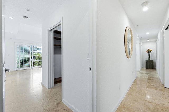 1640 Presidential Way 501, West Palm Beach, FL 33401