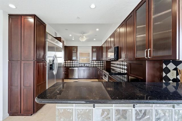1640 Presidential Way 501, West Palm Beach, FL 33401