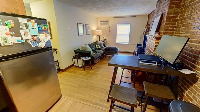 267 Main 3A, Boston, MA 02129
