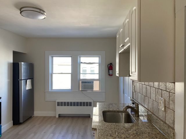 18 Highland Terrace 18, Needham, MA 02494