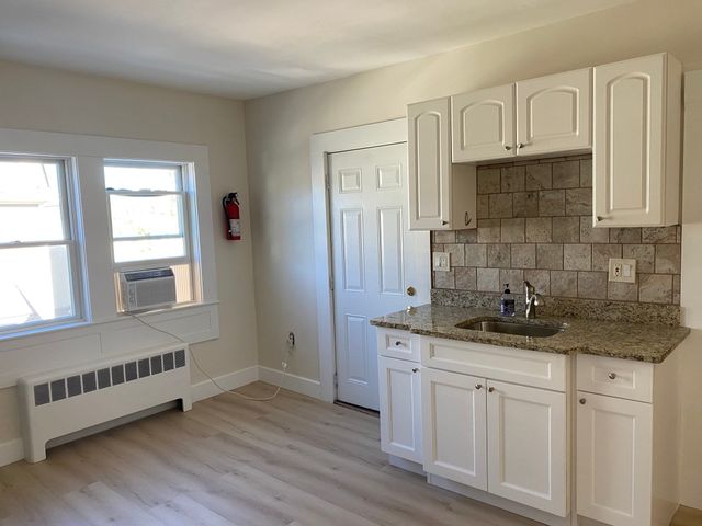 18 Highland Terrace 18, Needham, MA 02494