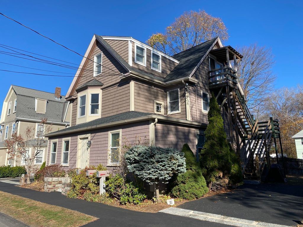 18 Highland Terrace 18, Needham, MA 02494
