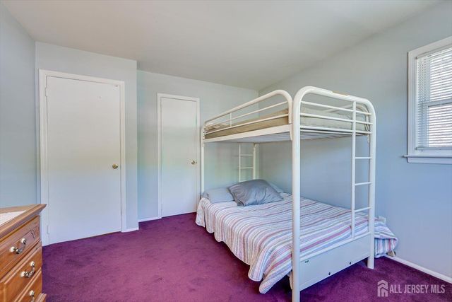 27 Eileen Way, Edison, NJ 08837