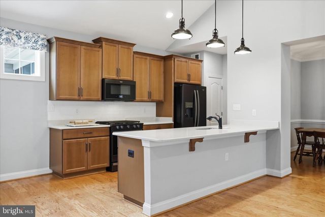 104 POPPY DR, White Post, VA 22663