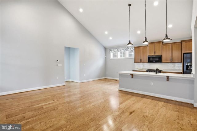 104 POPPY DR, White Post, VA 22663