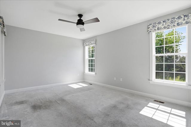 104 POPPY DR, White Post, VA 22663