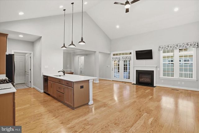 104 POPPY DR, White Post, VA 22663