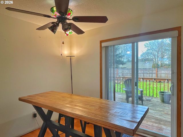 455 GREY CLIFFS Dr, St Helens, OR 97051