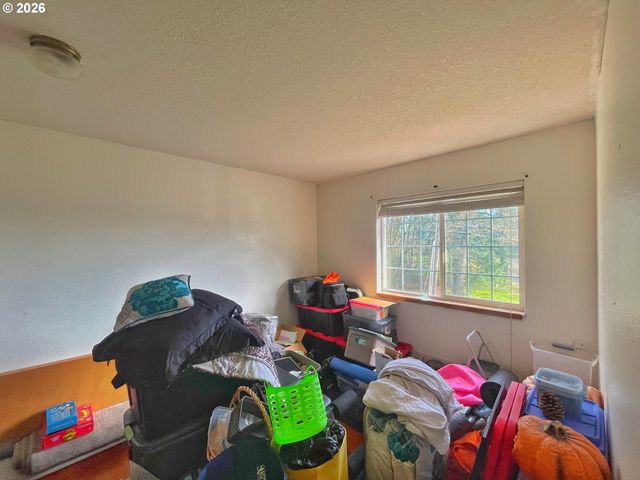 455 GREY CLIFFS Dr, St Helens, OR 97051