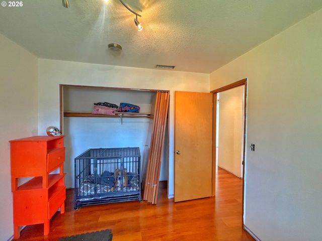 455 GREY CLIFFS Dr, St Helens, OR 97051