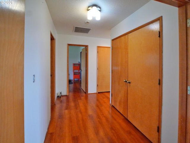 455 GREY CLIFFS Dr, St Helens, OR 97051