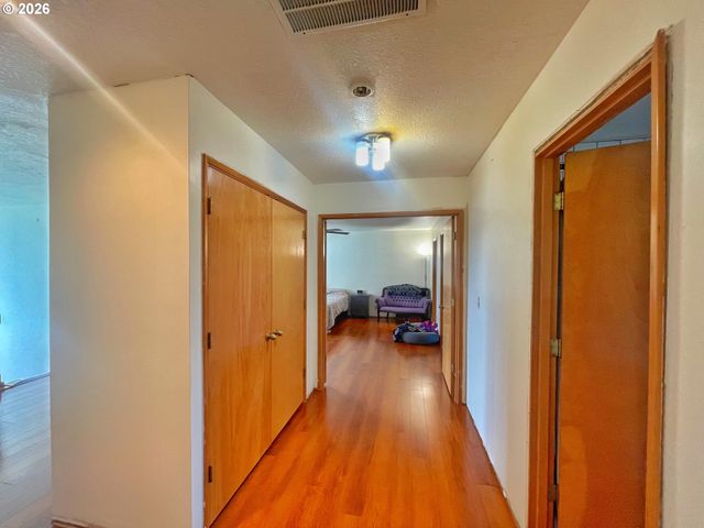 455 GREY CLIFFS Dr, St Helens, OR 97051