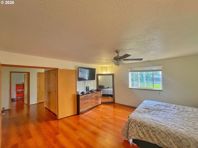 455 GREY CLIFFS Dr, St Helens, OR 97051